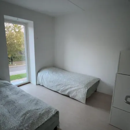 Lejlighed Bright And Modern With Balcony Close To C